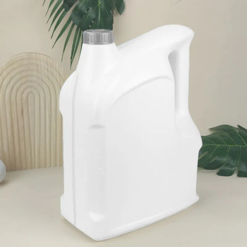 Secure Sealing Plastic Lube Oil Bottle With Plastic Lid For Durable Storage