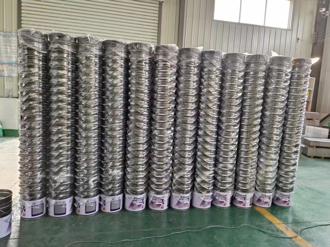 Round Metal Paint Bucket with 12cm-43cm Height and Metal Handle for Industrial Use